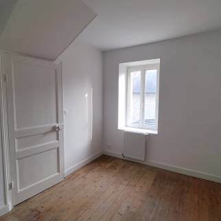 Radiateur fonte rénové , réseau de circuit de chauffage des radiateurs multicouche