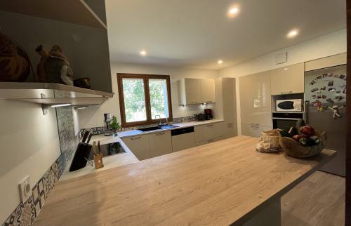 plan de travail en bois clair
