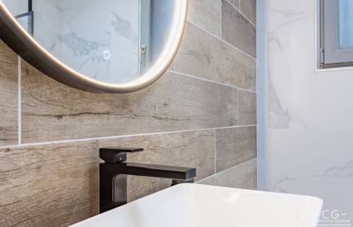 Une salle de bain entièrement repensée à Troyes robinet