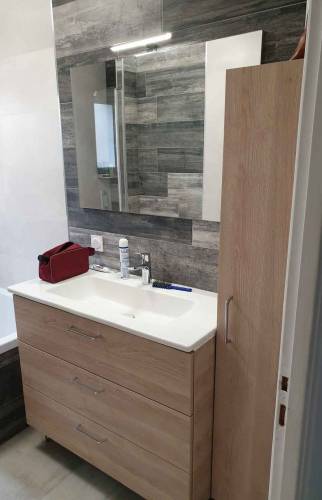 vue du nouveau meuble effet bois