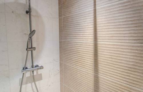 Douche et faïence haut de gamme