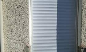 Transformation d’une fenêtre en porte-fenêtre avec volet roulant près de Troyes volet roulant