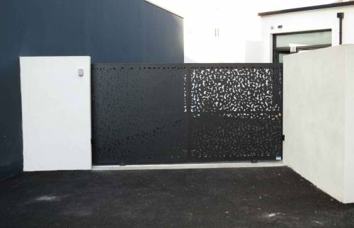 Portail motorisé design et moderne - Lorient (56100)