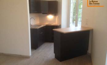 Kitchenette ouverte après travaux.