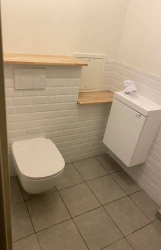 WC suspendus Carrelage metro La maison des Travaux Rouen