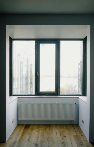 fenêtres en aluminium gris anthracite