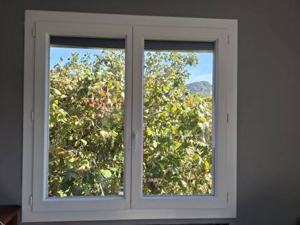 Rénovation de menuiserie avec installation de fenêtre en PVC - Lagnieu 01150