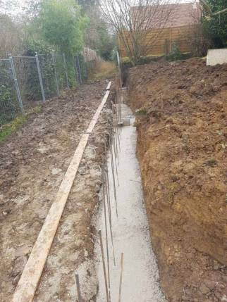 Fondations avant construction de clôture rigide mitoyenne - Evry-Grégy-sur-Yerres 77166