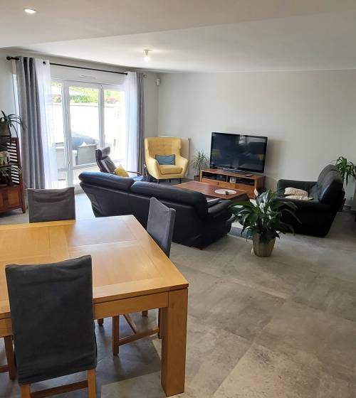 Nouvel aménagement de salon dans une maison rénovée - Brie-Comte-Robert 77170