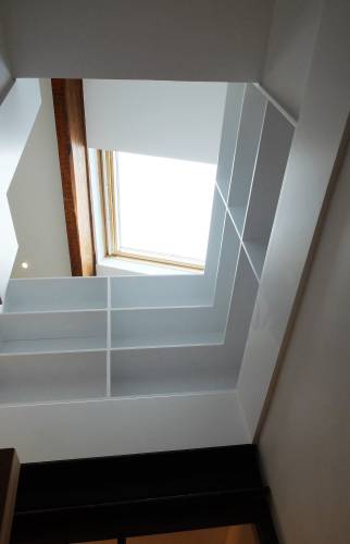 Lentilly (69210) : rénovation complète de l'escalier menant aux combles de la maison