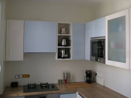 Rénovation complète et aménagement d'une cuisine dans un petit espace (Dardilly, 69)