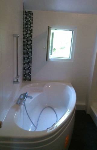Baignoire d'angle ergonomique - Saint Herblain
