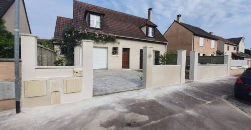 Travaux de remplacement de clôture, portail et portillon en cours - Brie-Comte-Robert 77170