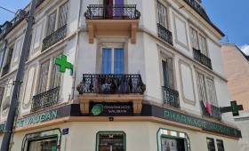 Ravalement de façade d'un immeuble ancien à Mulhouse