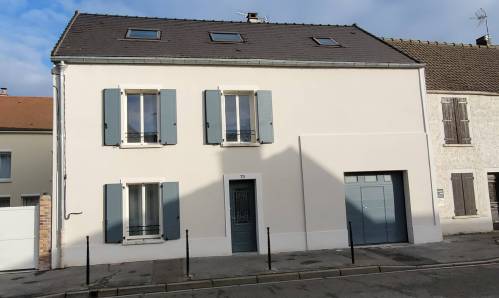 Maison après travaux de ravalement de façade et changement de menuiseries - Fontenay-Trésigny 77610