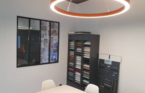 Décoration et ameublement (la salle de réunion)