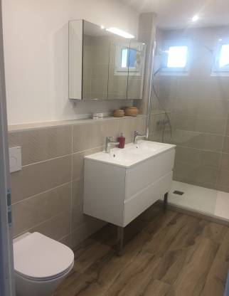 le caisson bas sur toute la longueur