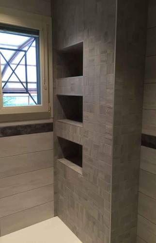 Création de rangements de douche