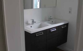 Maison au coeur de Nantes (44): Réfection des murs et pose d'un meuble vasque 