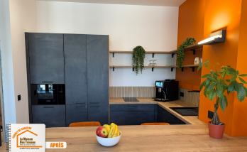 installation cuisine design, cuisine moderne entreprise, rénovation agence commerciale, espace convivial entreprise, courtier en travaux albertville