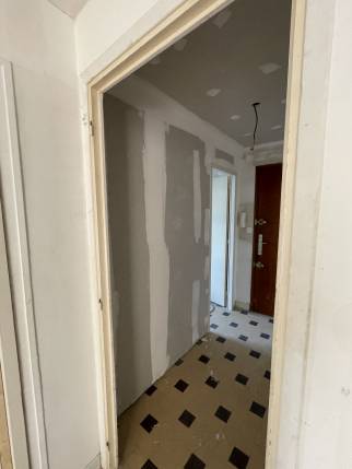 Appartement ancien avant travaux de rénovation intérieure - Valence 26000