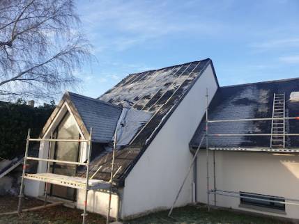 Rénovation de maison avec travaux d'isolation extérieure sur toiture - Erchin 59