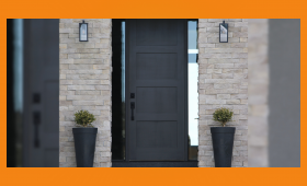 🔐 Nouvelle porte d’entrée posée à Villeneuve-sur-Lot par Sandrine Ferin – sécurité renforcée et design moderne.