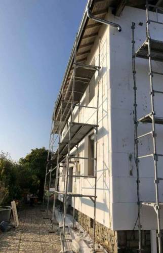 Démarrage du chantier d'isolation thermique par l'extérieur à Pontcharra