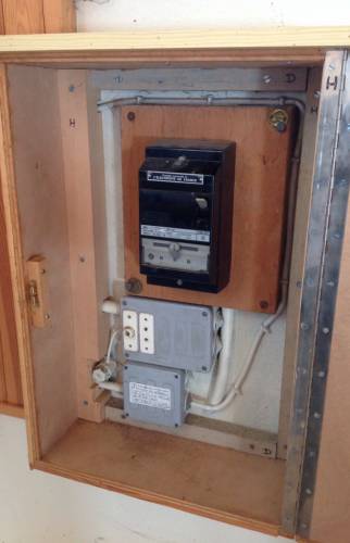 L'ancien tableau électrique