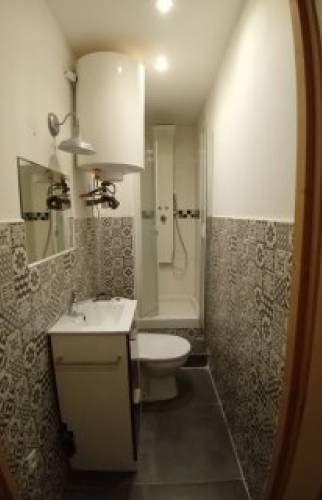 Rénovation T1 Aix-Les-Bains salle de bain avant 1