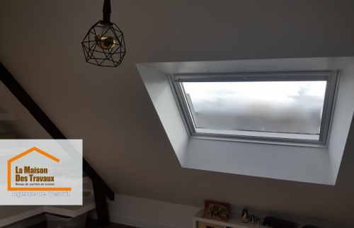Fenêtre de toit installée près d’Héricourt – Pose d’un Velux pour une meilleure luminosité et isolation dans les combles aménagés.