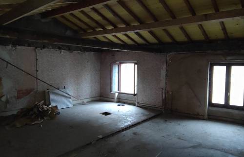 Création d’un salon cuisine – chantier de rénovation à Vénérieu