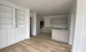 Rénovation complète appartement avec création d'une bibliothèque 