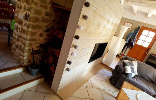 Le bûcher à gauche du foyer - Appoigny (89)