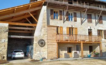 Résultat finale : Les pierres apparentes magnifient la maison