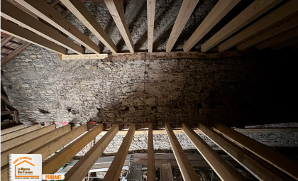 plancher bois rénovation, artisan structure Combloux, projet réhabilitation Haute-Savoie, aménagement appartement montagne, maison ancienne modernisation