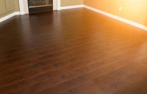 Revetement parquet foncé