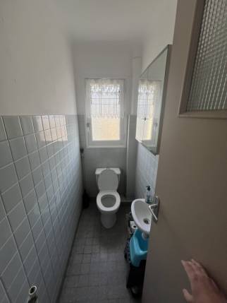 WC à rénover à Fréjus Plage