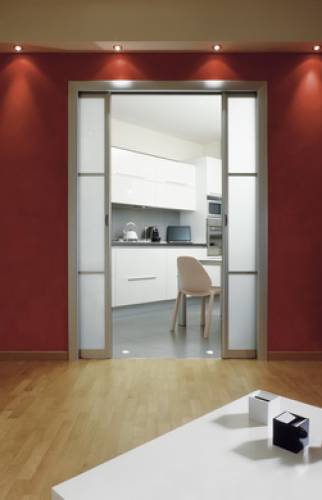 Changement de porte lors d’une rénovation de maison à Saint-Cloud