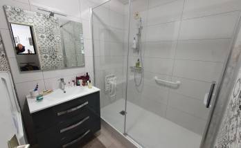 Salle d'eau après (vue finale)