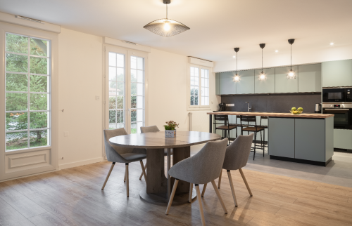 Rénovation d'une cuisine couleur sauge à Vertou