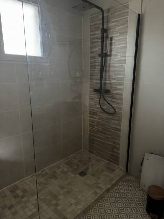 Rénovation de salle de bain avec création d'une douche à l'italienne - Monbeton 82290