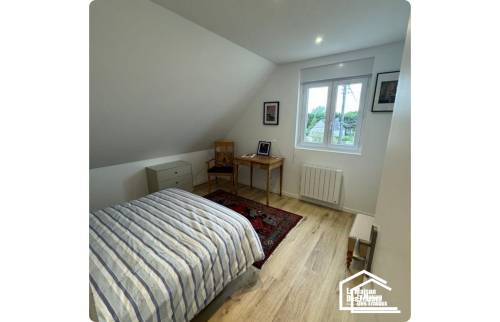 Appartement dans des combles sur  Arromanches-les-Bains 14117