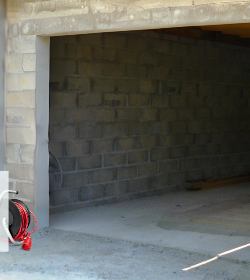 Rénovation de garage à Duras – Extension en parpaings avec ouverture sur mesure pour un nouvel espace fonctionnel. Courtier : La Maison Des Travaux Agen.