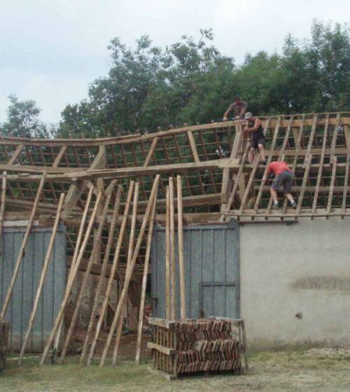 Destruction d'une vieille grange pour reconstruction à neuf à Veilleins (41)