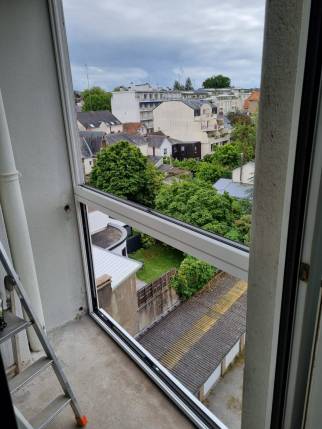 Pose de menuiserie alu pour aménager une loggia - Nantes 44