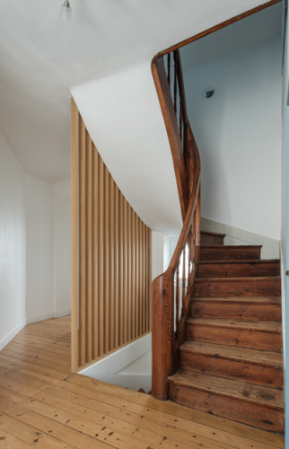 Rénovation d'entrée de maison dans une maison de caractère à Nantes sud (44000) - escalier