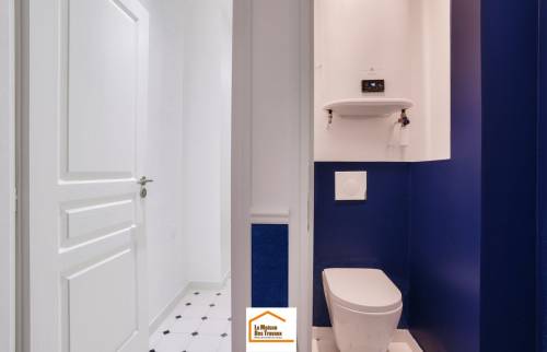 Pose de carrelage dans  les WC et la salle de bain