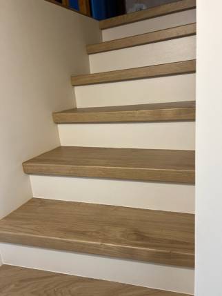 Rénovation d'escalier intérieur avec habillage stratifié - Lagnieu 01150