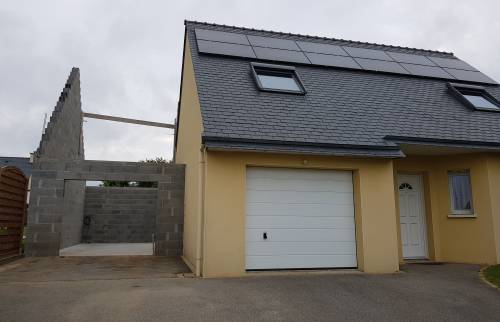 Construction garage